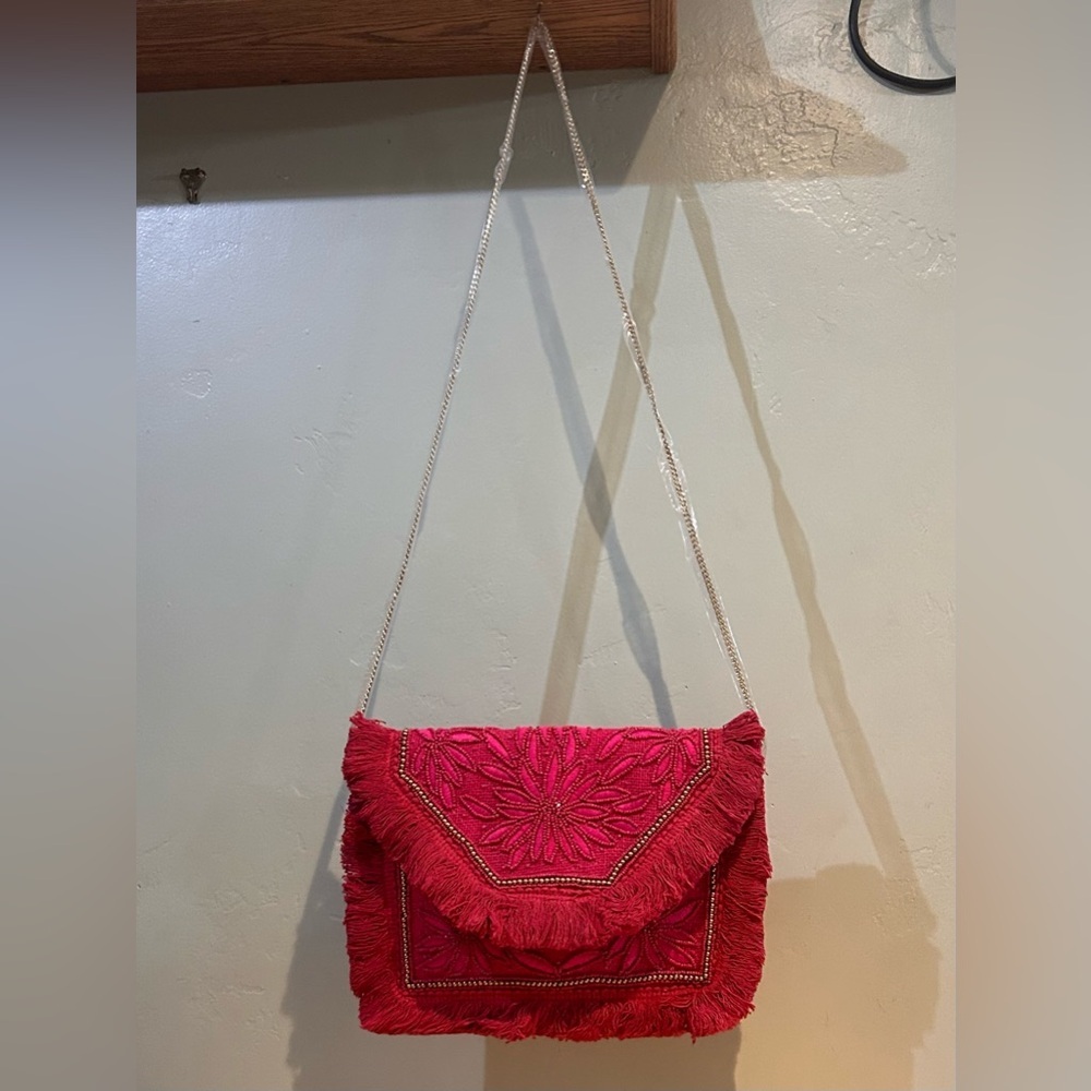 NATASHA Fuscia Embroidered Envelope Shoulder Bag With Floral Beaded Accents - Picture 6 of 10